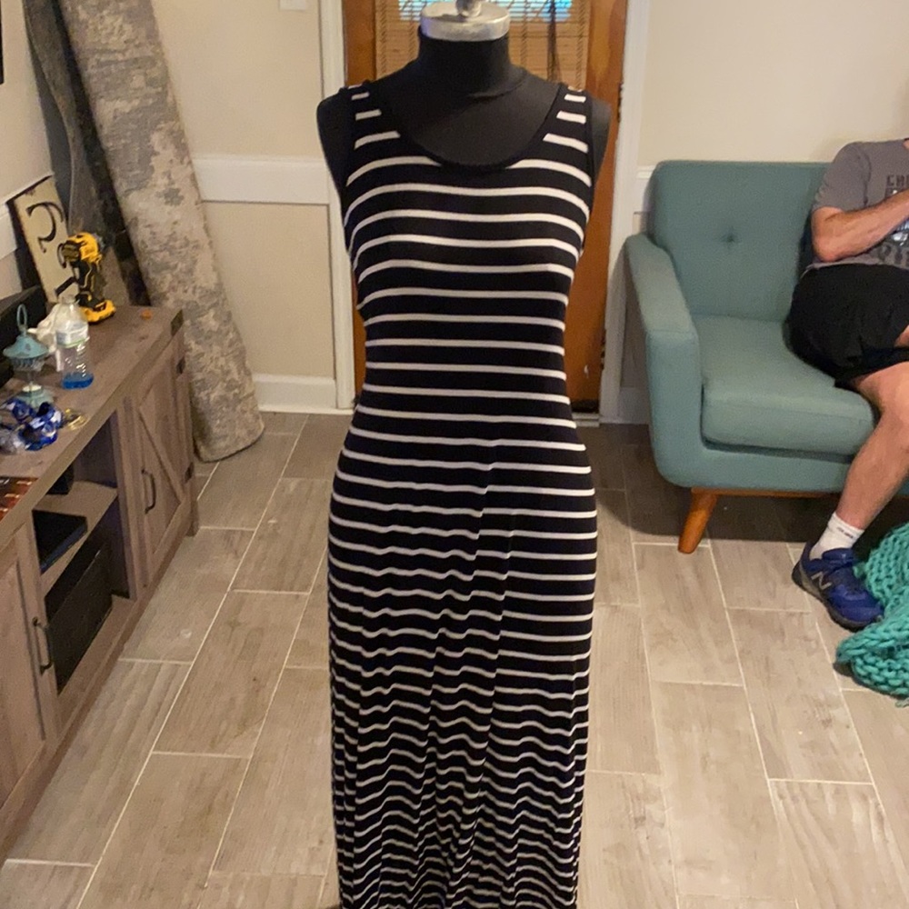 Old Navy sundress sz sm (runs like a med)